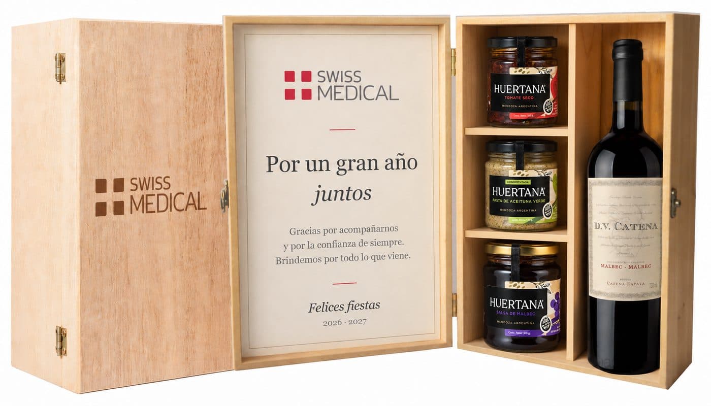 Picada mendocina en estuche de madera con vino DV Catena — caja corporativa personalizada para Swiss Medical Seguros